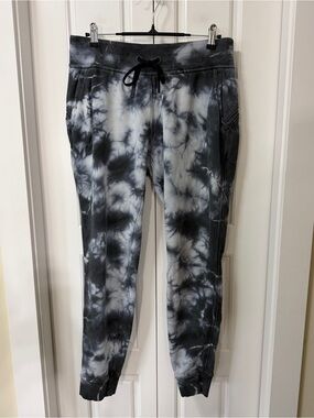 lululemon Warm Down Jogger 7/8  | Size 8